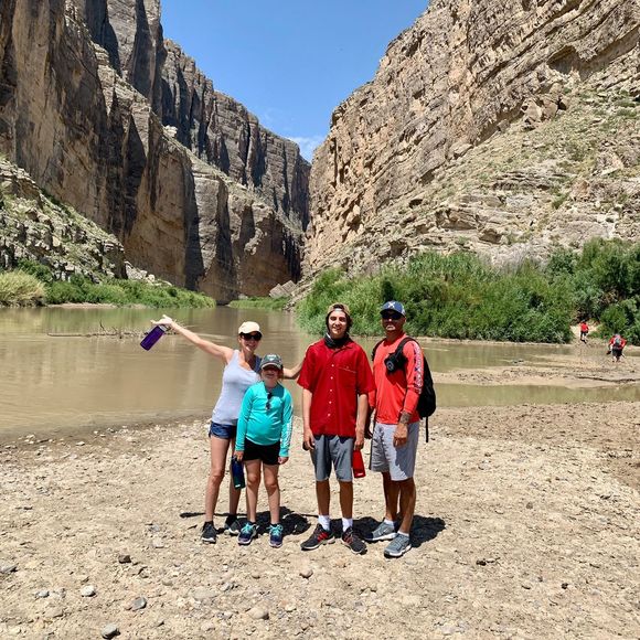 Meet your Posher, Nailyn - Picture 1 of 1